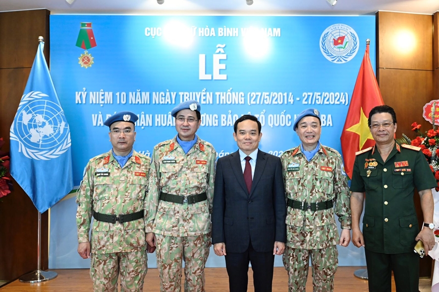 /UploadStore/admin/240527 Ky niem 10 nam VNPKO va nhan HCBVTQ hang 3/10.jpg